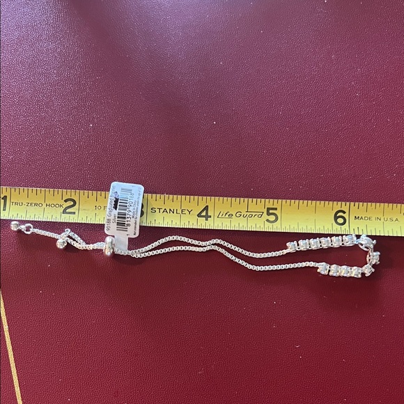 # 0672 +Jewelry For Graduation: Silver Heart Earrings & Bracelet Set. - Picture 4 of 5